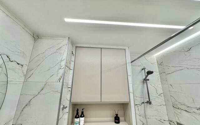 Apartment on Matrosova 20-2
