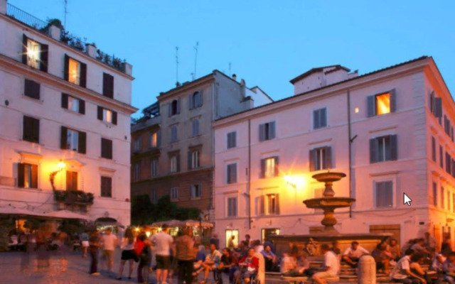 Hotel De Monti