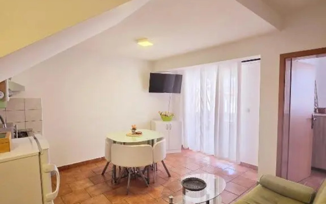 Apartments Vugica Šilo