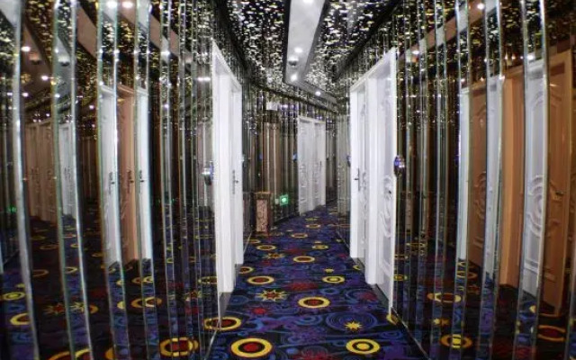Shanghai Aiding Fashion Hotel