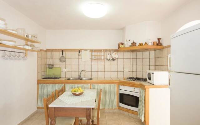 Villa - 2 Bedrooms with Pool - 103231