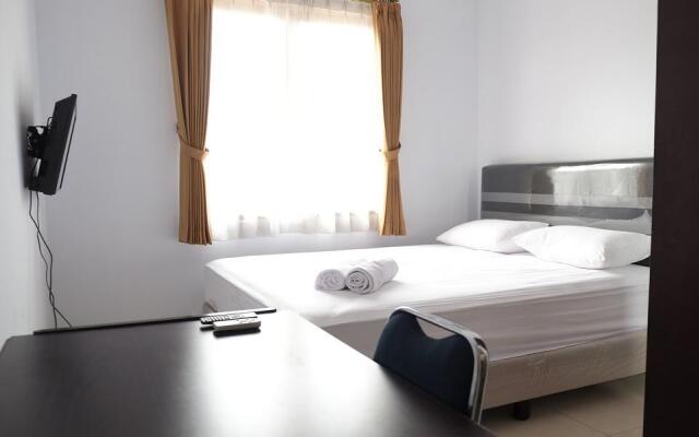 RedDoorz near Supermall Karawaci 2