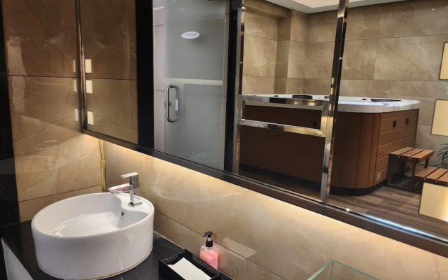 White Castle  (Boutique Apartment Hotel)