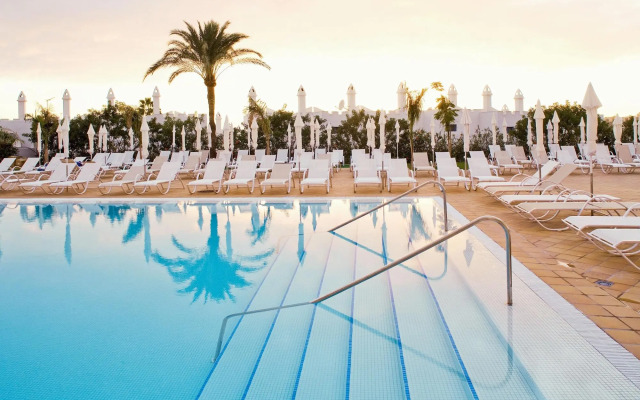 Sunprime Atlantic View Suite & Spa