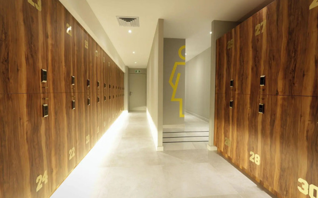 The Yellow Capsule Cancun Close to Airport