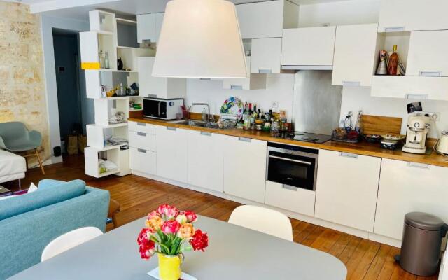 Nice furnished apartment with inner courtyard near the city center