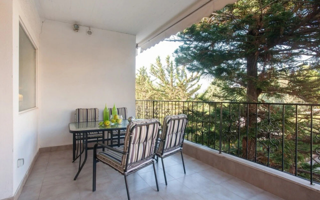 Families 2BM Flat 7'Metro Balcony