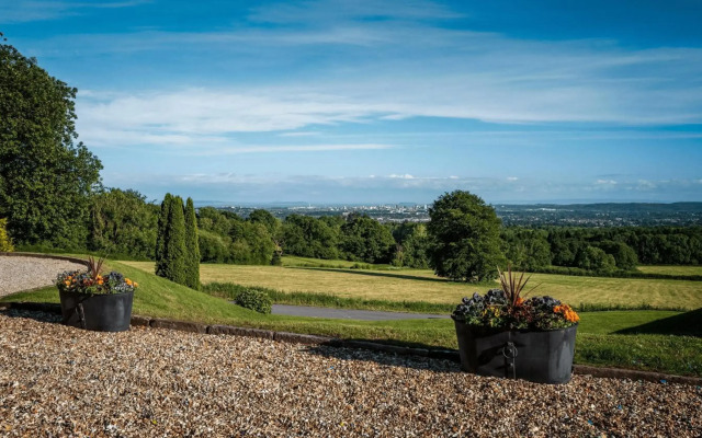 New House Country Hotel
