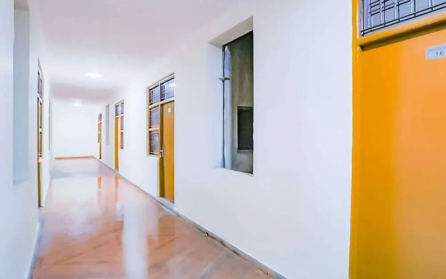 Roomshala 077 Hotel City Life