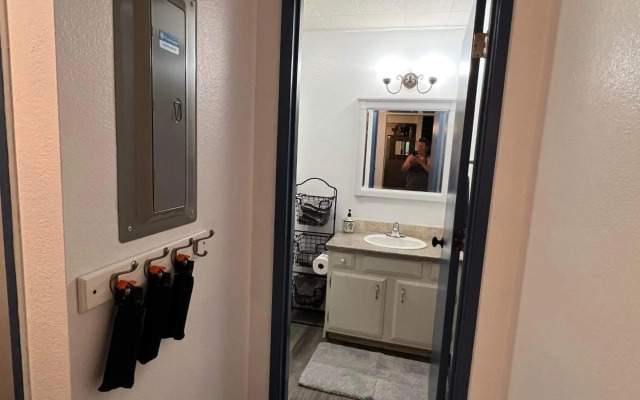 Rustic Girdwood Condo