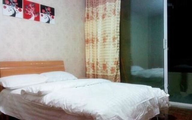 Nanjing Tiantian Apartment