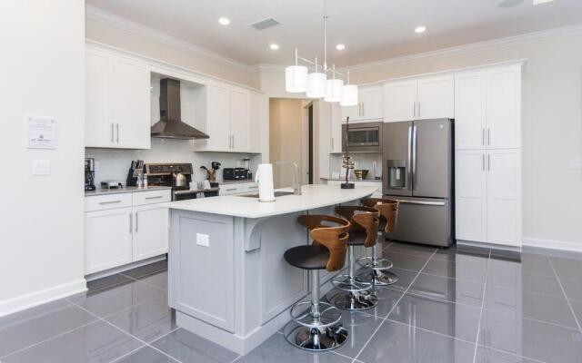 Top Deluxe Apartment at Storey Lake 262817