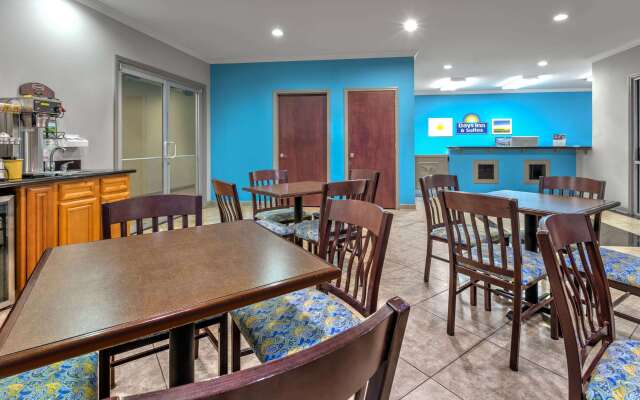 Days Inn & Suites by Wyndham Cabot