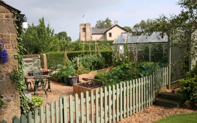 Riverside Barn Guest House