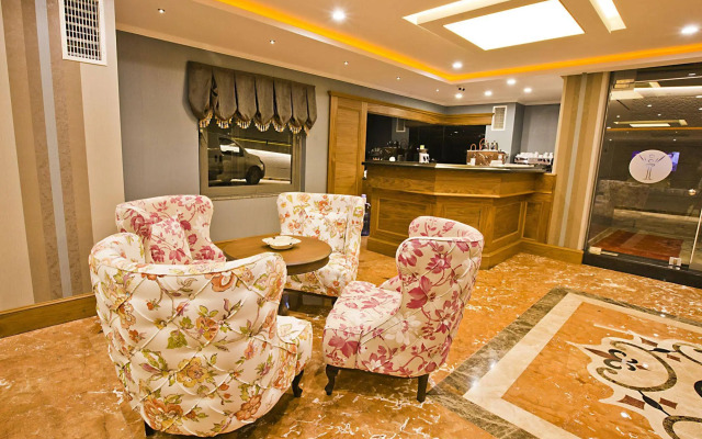 Panagia Suite Hotel