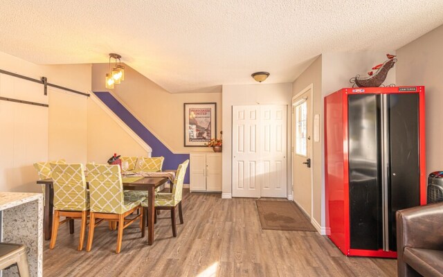 Banff Boundary Lodge 2 BR Condo & studio