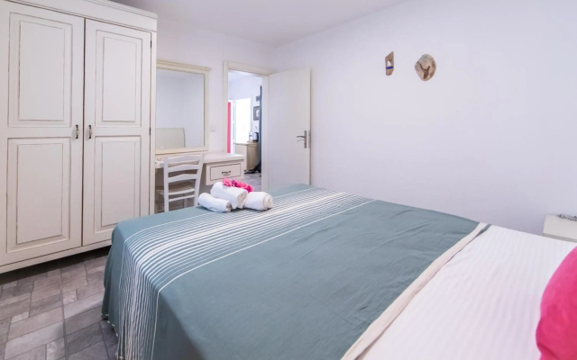 Kefi Beach and Suites
