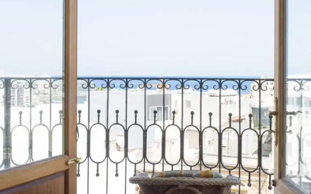 Stunning 4 Bedroom Apart. Near Balluta Bay