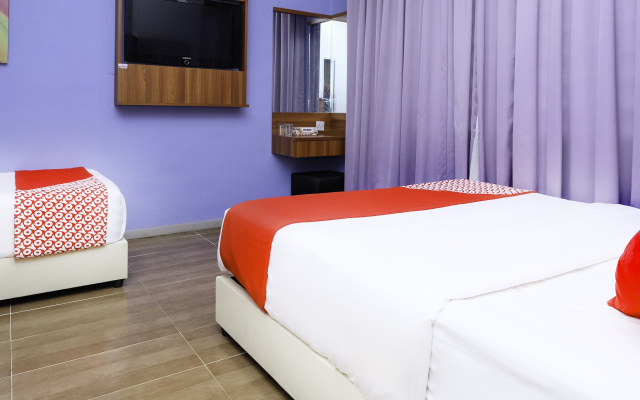OYO 768 Fajar Baru Boutique Hotel