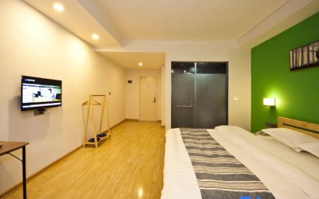 Youyou Qilan Hostel