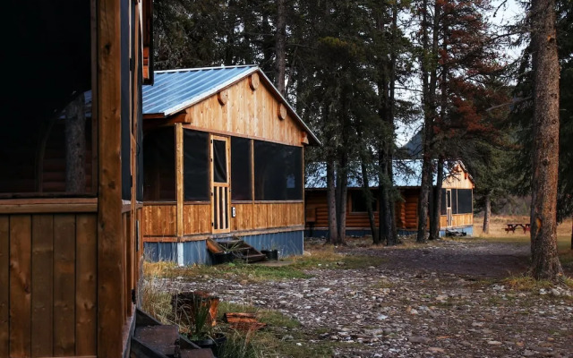 Rock Lake Lodge