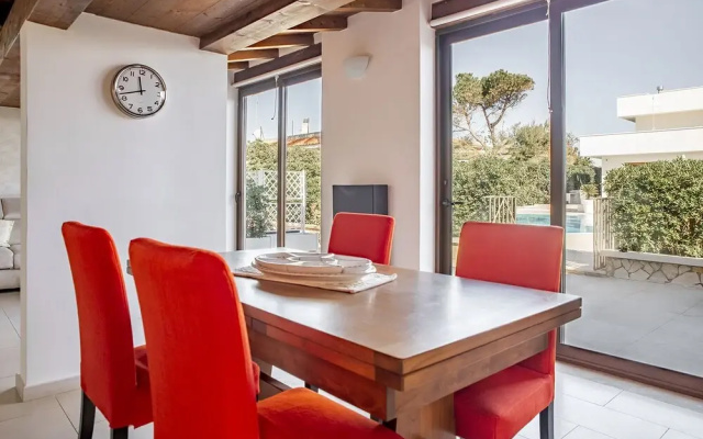 Ognina Apts With Pool By Wonderful Italy