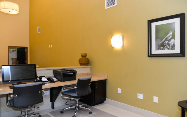 Holiday Inn Express & Suites Cuero by IHG