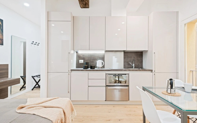 Due Torri Elegant Mini House