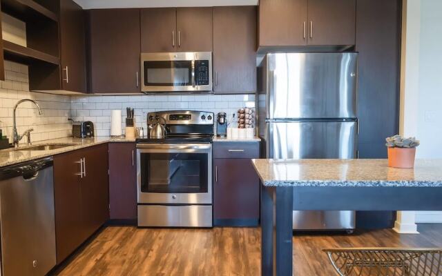 Sleek 2br/2ba Apt in Downtown Phoenix