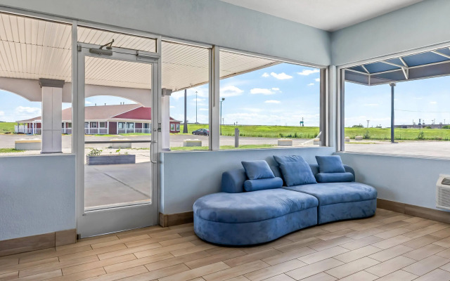 Days Inn by Wyndham Salina South