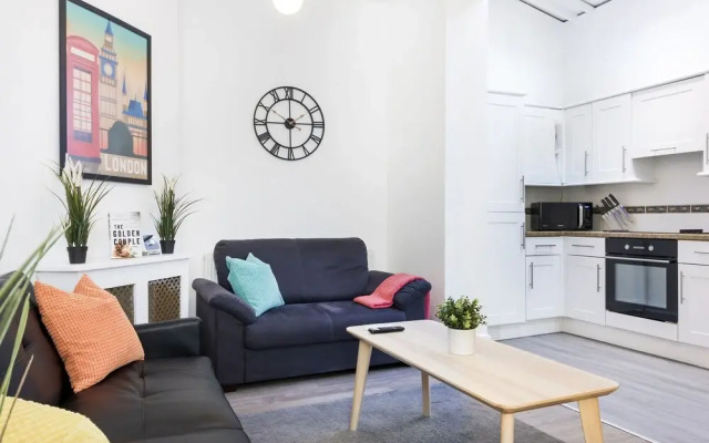 2 Bedrooms Apartment in Central London