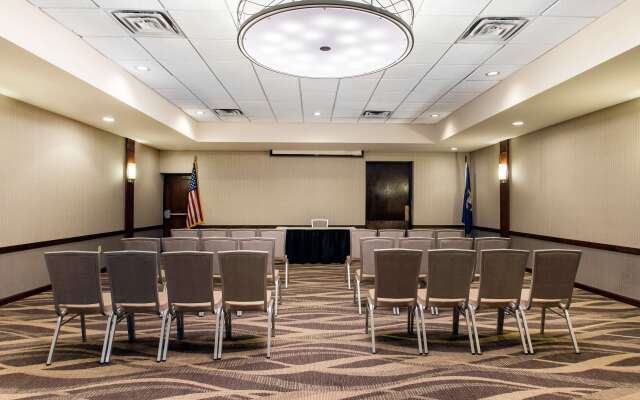 Radisson Hotel Grand Rapids Riverfront