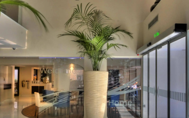 Livadhiotis City Hotel