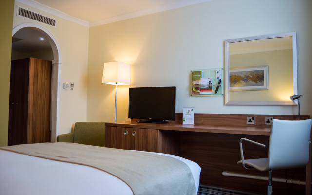 Holiday Inn Leeds Garforth by IHG