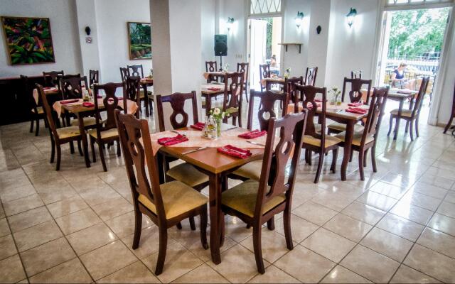Hotel Paseo Habana