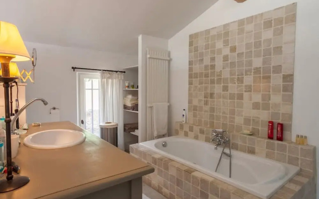 Villa Les Beaumettes - Haven of Peace in the Luberon