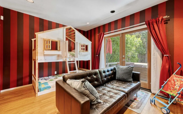 NEW - 1 Location-family-5br-yard-gym-parking