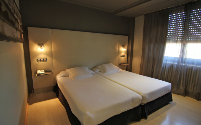Hotel Almirante