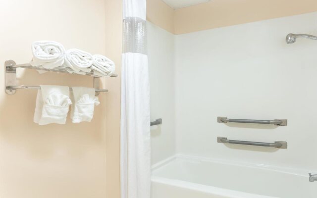 Baymont Inn and Suites