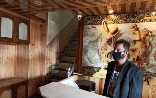 Goroomgo King Palace Shimla