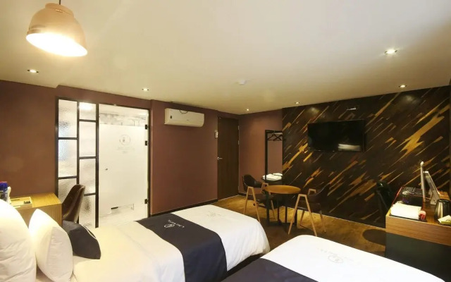 Busan Yeonsandong Ellui