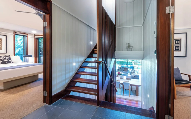 6 Yacht Club Oceanfront House On Marina  Deluxe 4 Bedroom With 2 Golf Buggies – Guest Rooms – Hamilton Island