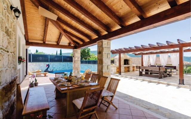 Awesome Home in Dubravka With Wifi and 5 Bedrooms