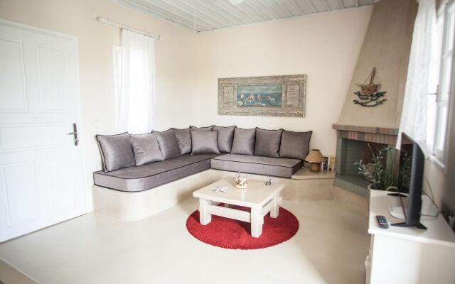 Porto Koundouros Villas