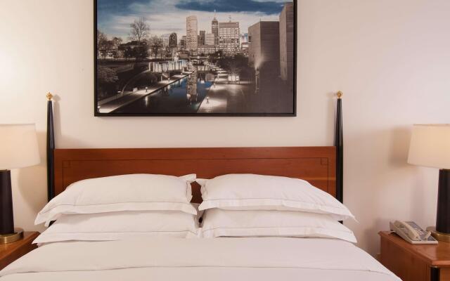 Hilton Indianapolis Hotel & Suites