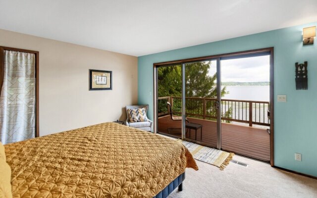Pacific Nw Mid-century Modern Waterfront Gem Located On Raft Island 3 Bedroom Home by Redawning