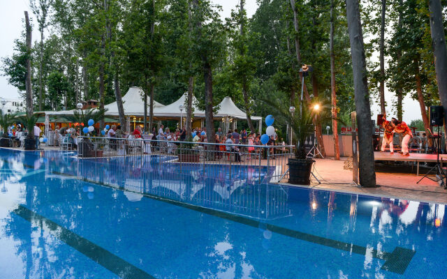 Apart Hotel Tarsis Club