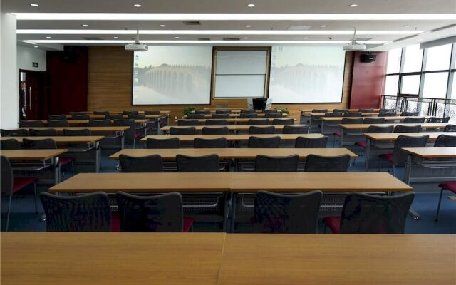 Shaanxi MBA Academy Academic Exchange Center Xi'an International Convention and Exhibition Center Ch