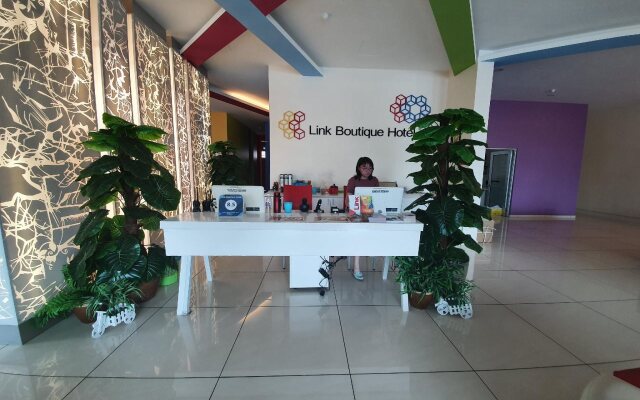 OYO 89848 Link Boutique Hotel