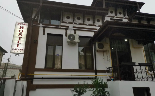Joe Hostel